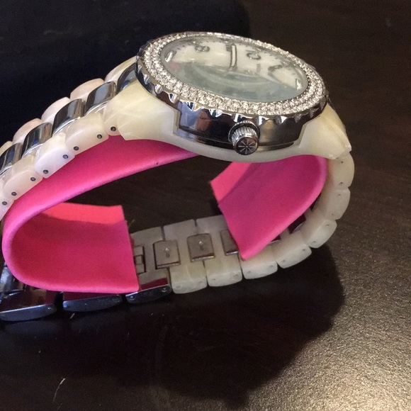 Isaac Mizrahi Watch - Picture 6 of 8